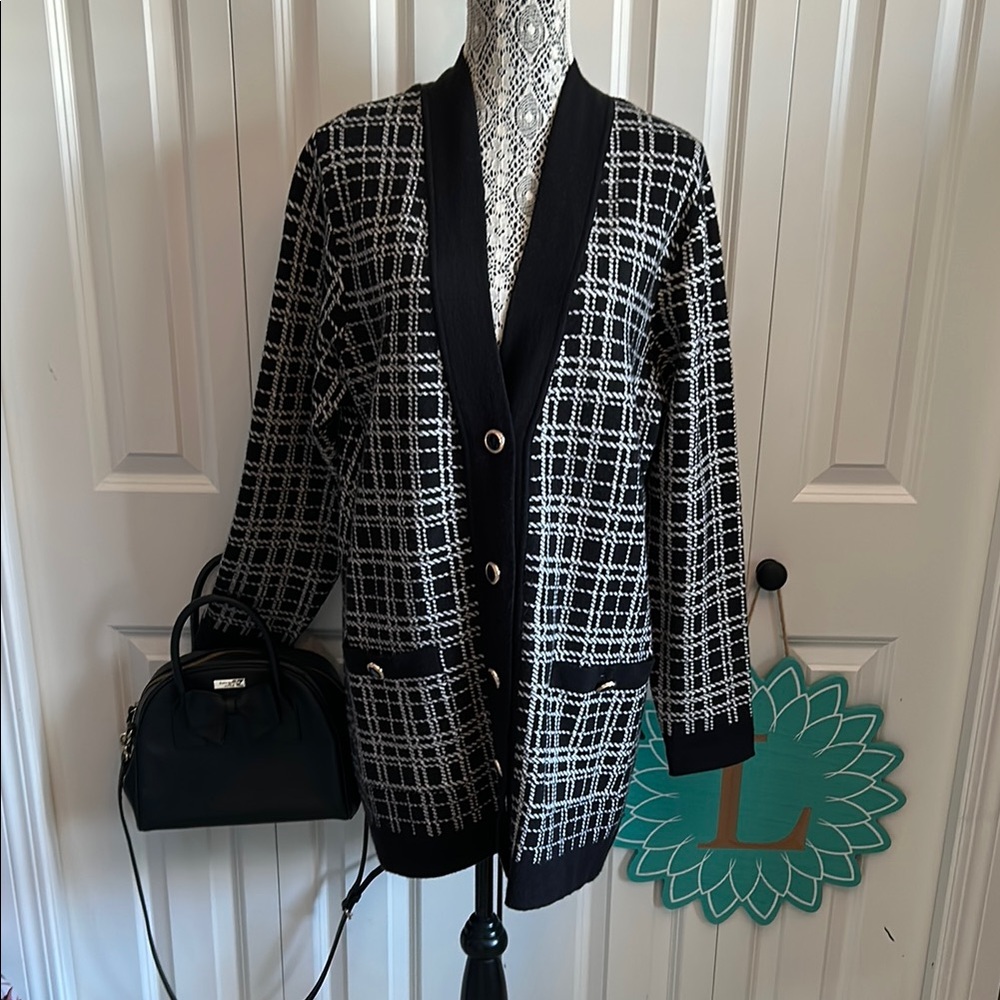 Plaid Black and White V-Neck Cardigan